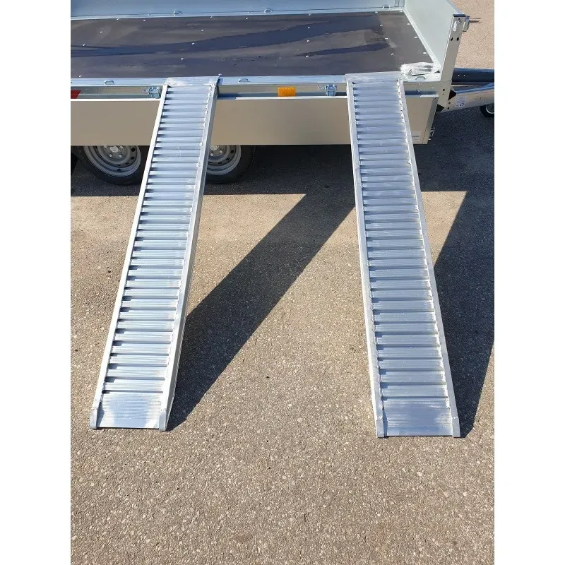 Hliníkové nájezdy, 1 pár, délka 2,5 m, výška profilu 70 mm, nosnost 1.750 kg Novinka